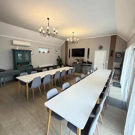 Ulics Vendeghaz Ii Appartement