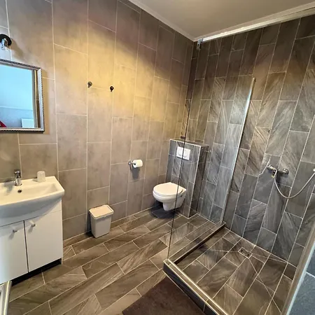 Ulics Vendeghaz Ii Appartement Zalacsány