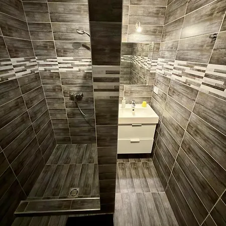 Ulics Vendeghaz Ii Appartement Zalacsány
